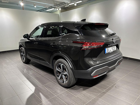 Nissan Qashqai 2 of 2