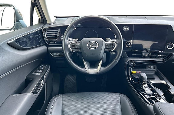 Lexus NX450h+ 9 of 24