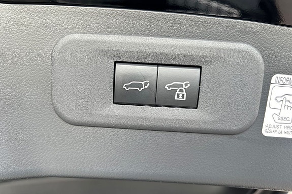 Lexus NX450h+ 19 of 24