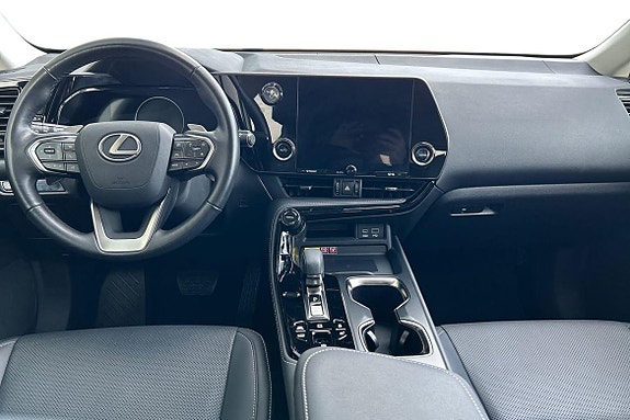Lexus NX450h+ 8 of 24