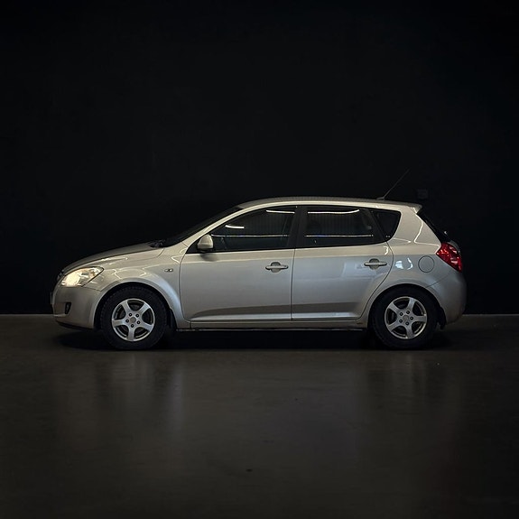 Kia Ceed 3 of 17