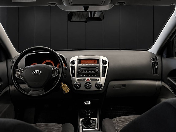 Kia Ceed 9 of 17