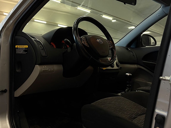 Kia Ceed 5 of 17