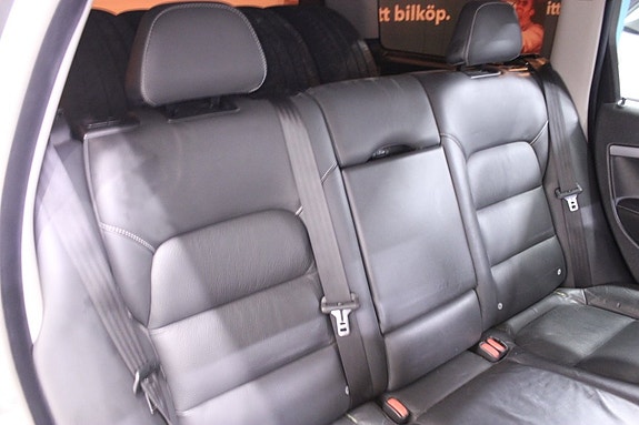 Volvo V70 20 of 28
