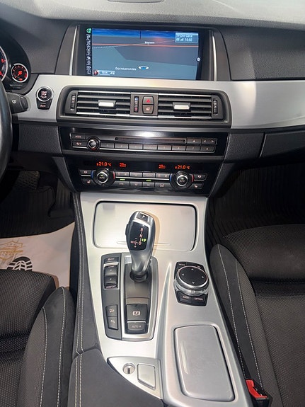 BMW 520d 4 of 14