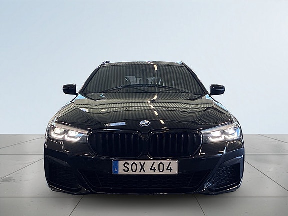 BMW 530e 2 of 26