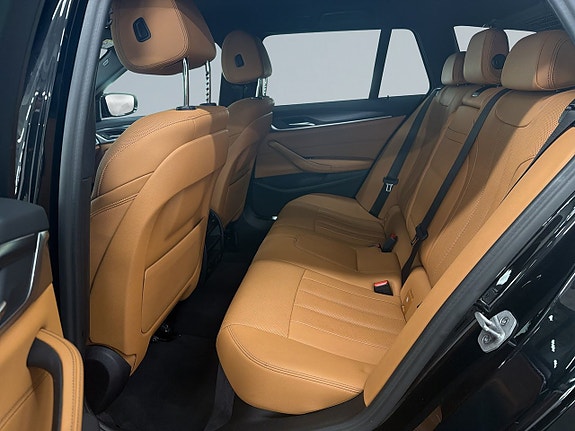 BMW 530e 13 of 26