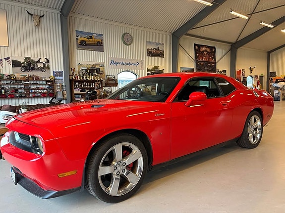 Dodge Challenger 10 of 11