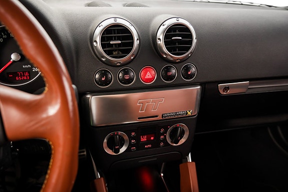 Audi TT 16 of 27