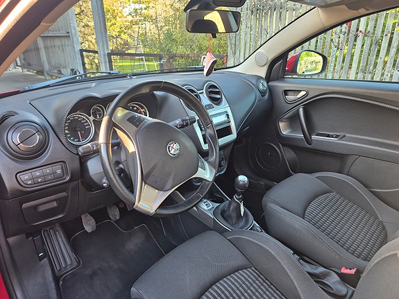 Alfa Romeo MiTo 10 of 17