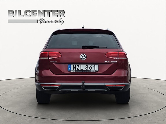 Volkswagen Passat Alltrack 5 of 20