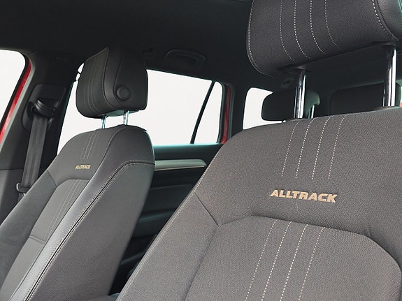 Volkswagen Passat Alltrack 14 of 20