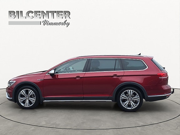 Volkswagen Passat Alltrack 3 of 20