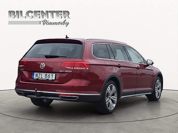 Volkswagen Passat Alltrack 7 of 20