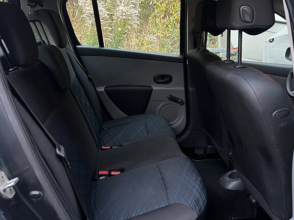 Renault Clio 9 of 9