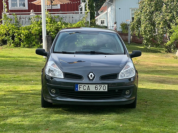 Renault Clio 3 of 9