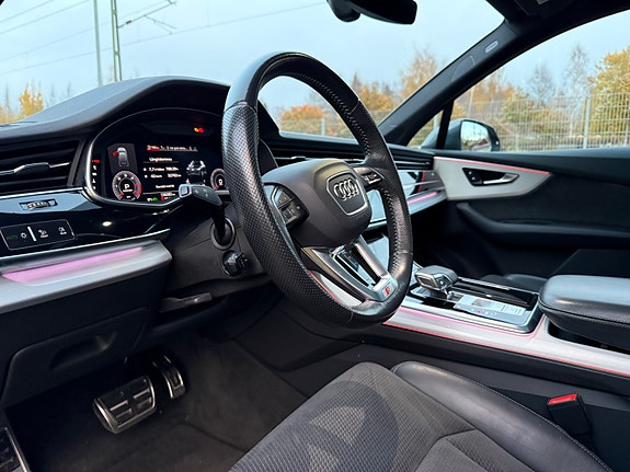 Audi Q7 7 of 8