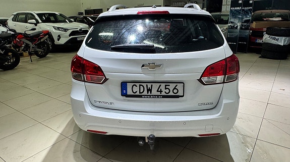 Chevrolet Cruze 12 of 19