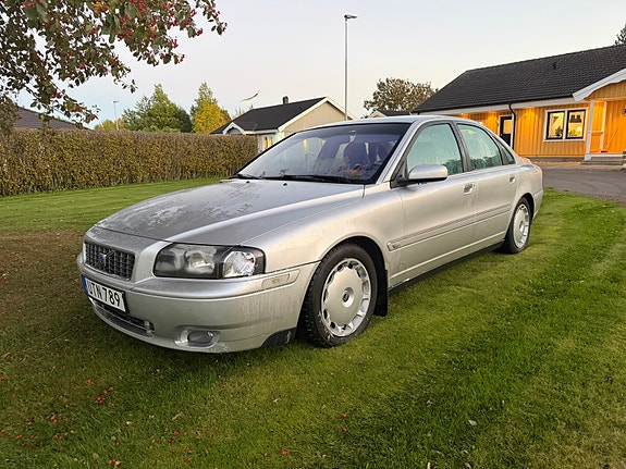 Volvo S80 4 of 6