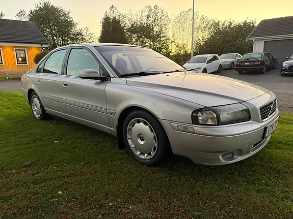 Volvo S80 3 of 6