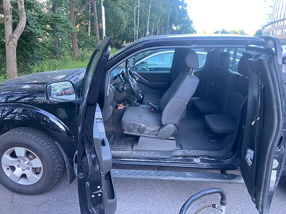 Nissan Navara 12 of 13