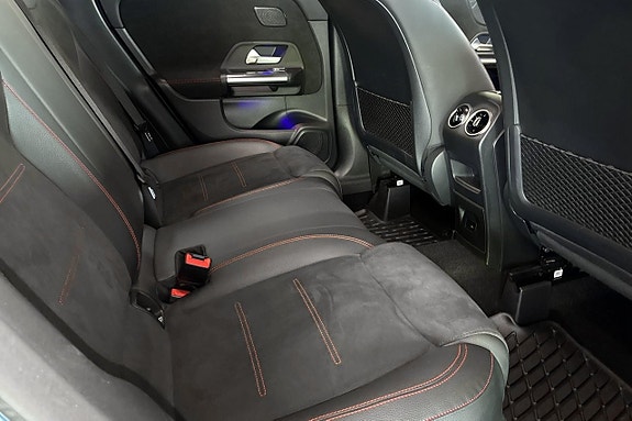 Mercedes-Benz GLA 200 d 17 of 20