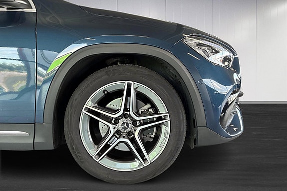 Mercedes-Benz GLA 200 d 10 of 20