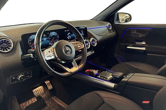 Mercedes-Benz GLA 200 d 14 of 20