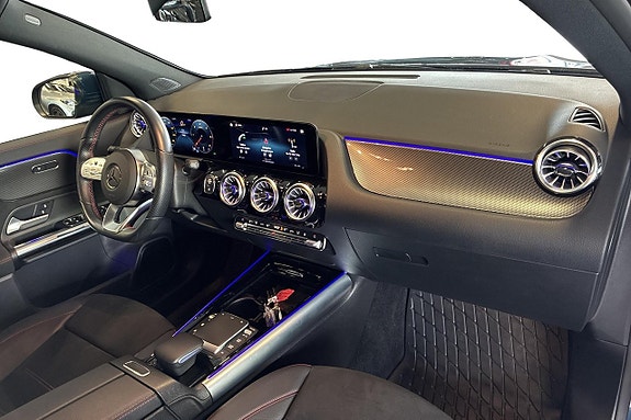 Mercedes-Benz GLA 200 d 13 of 20