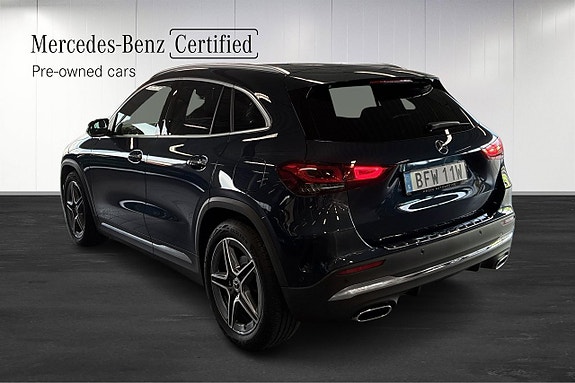 Mercedes-Benz GLA 200 d 2 of 20