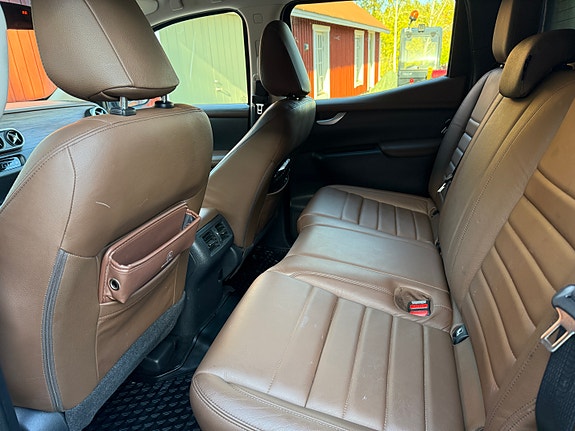 Mercedes-Benz X350 d 6 of 9