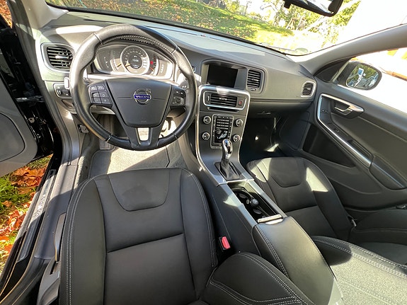 Volvo V60 5 of 8
