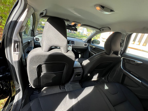 Volvo V60 6 of 8