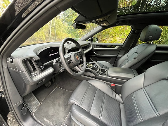 Porsche Cayenne Coupe 16 of 20