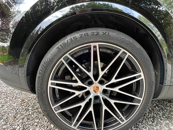 Porsche Cayenne Coupe 20 of 20