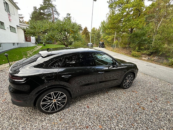Porsche Cayenne Coupe 8 of 20