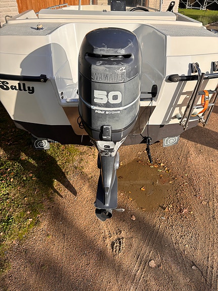 Styrpulpet 4,8m - Yamaha 50hk fyrtakt  - 80 Trailer 7 of 8