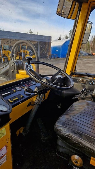 Volvo L70 endast 10000 timmar 9 of 11