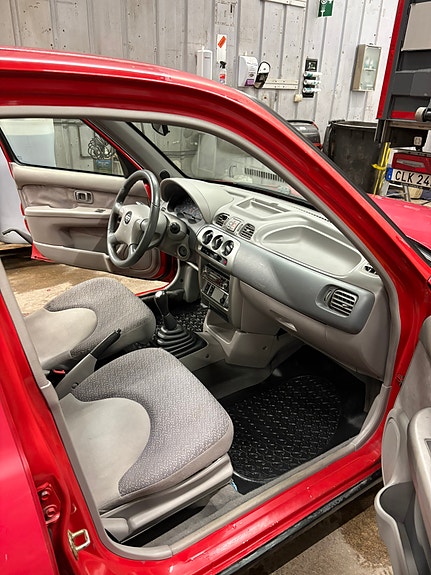 Nissan Micra 6 of 10