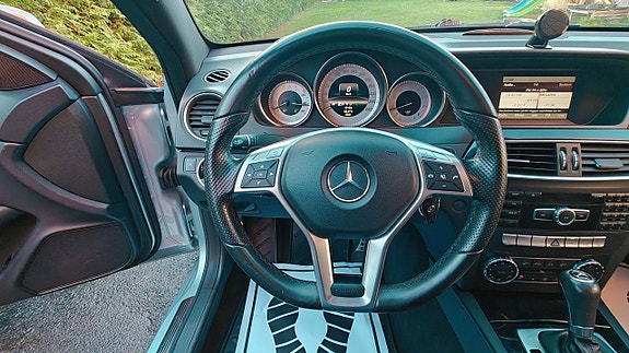 Mercedes-Benz C180 12 of 22