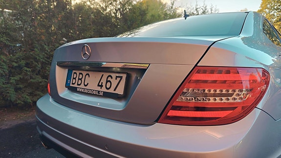 Mercedes-Benz C180 14 of 22