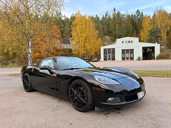 Chevrolet Corvette 2 of 10