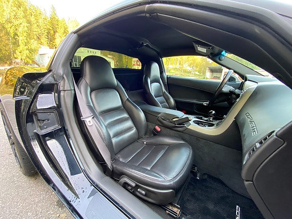 Chevrolet Corvette 6 of 10