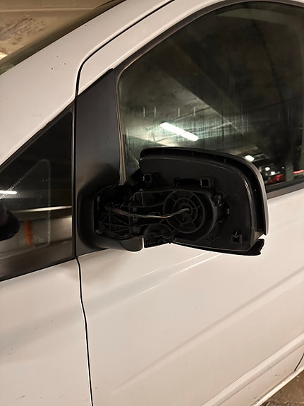 Mercedes-Benz Vito 113 4 of 5