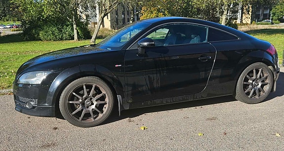 Audi TT 2 of 3