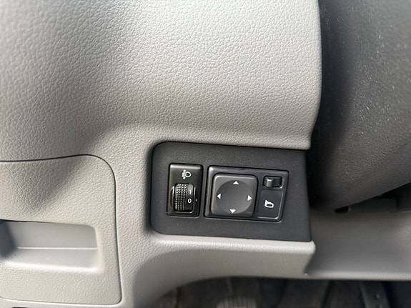 Nissan NV200 14 of 14