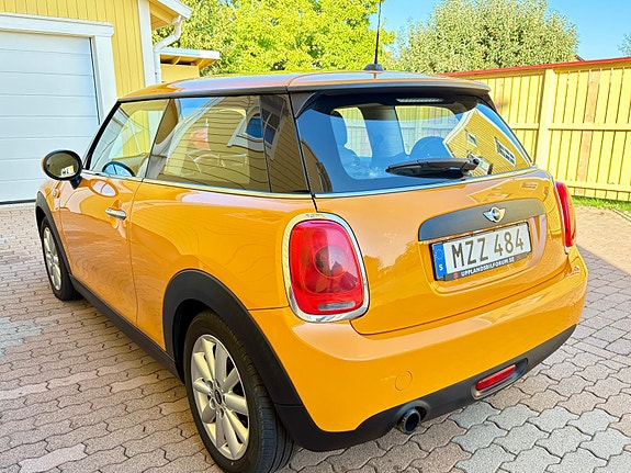 MINI One 7 of 18