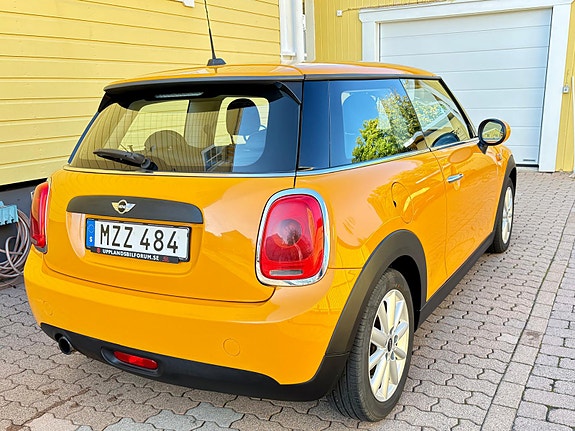 MINI One 8 of 18