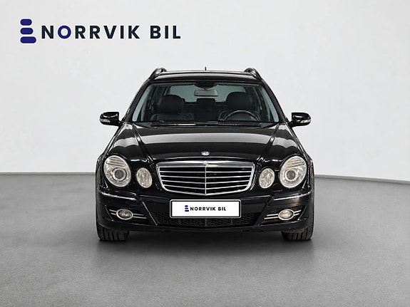 Mercedes-Benz E200 2 of 18