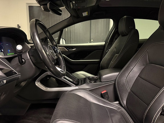 Jaguar I-PACE 7 of 30